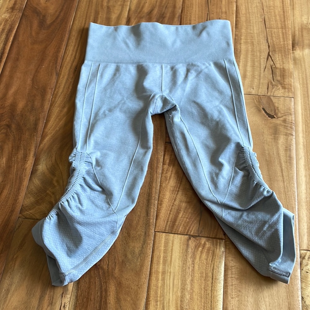 Lululemon knit capri leggings